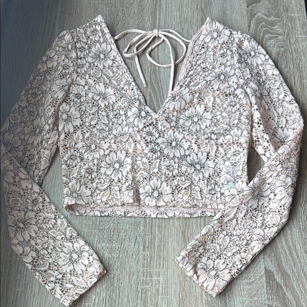 Topshop Floral Lace Long Sleeve Crop Top - Beige/ Pink Size 2